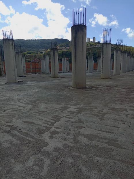 566291148-5