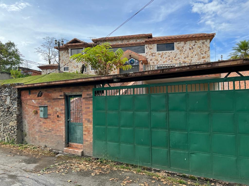 1 FACHADA 1.JPG