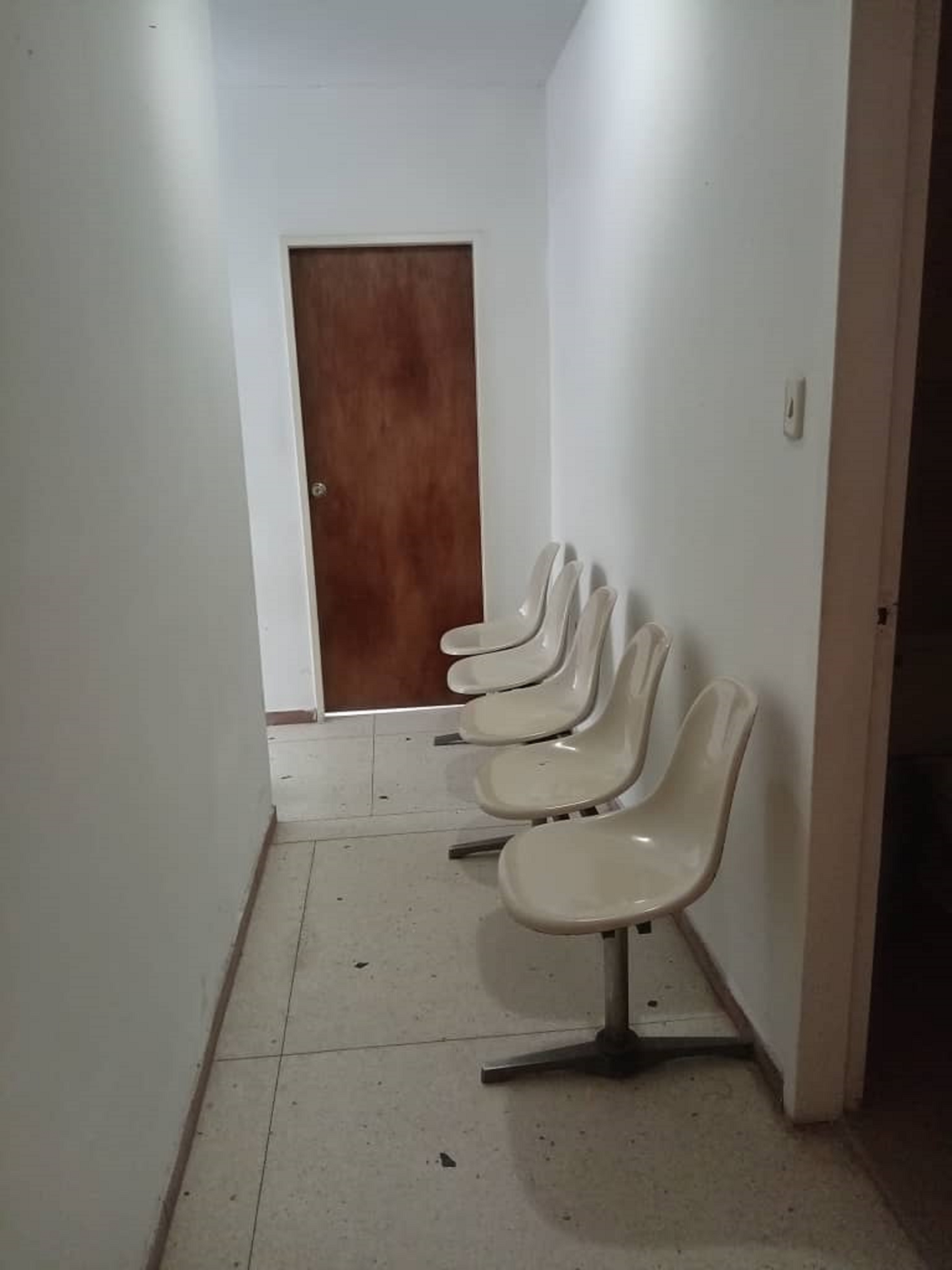 1000195533