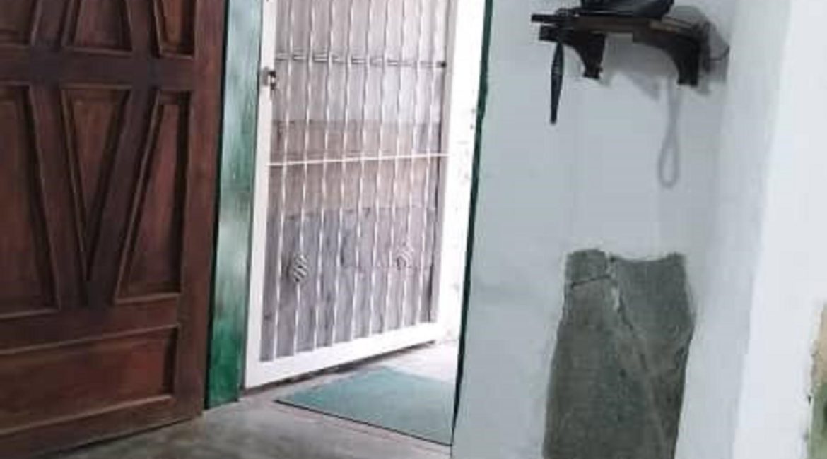 Se alquila bella Casa Comercial, EN EL HATILLO.