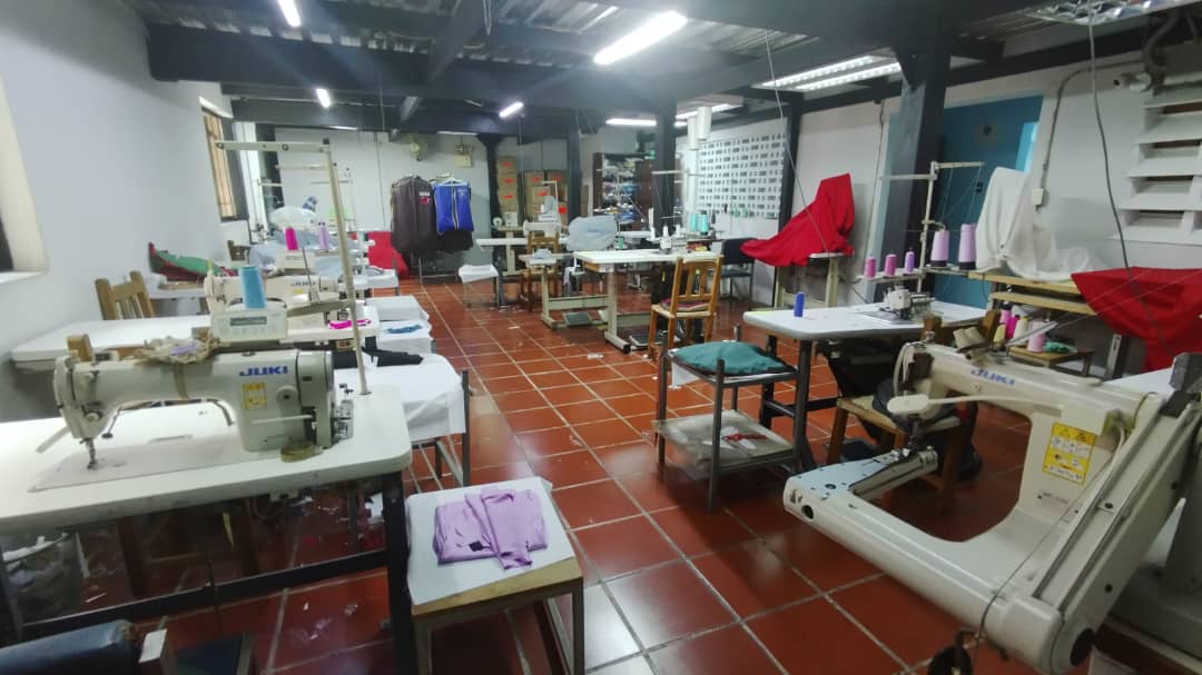 1 AREA DE TALLER DE COSTURA