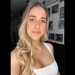 Adriana Gomes