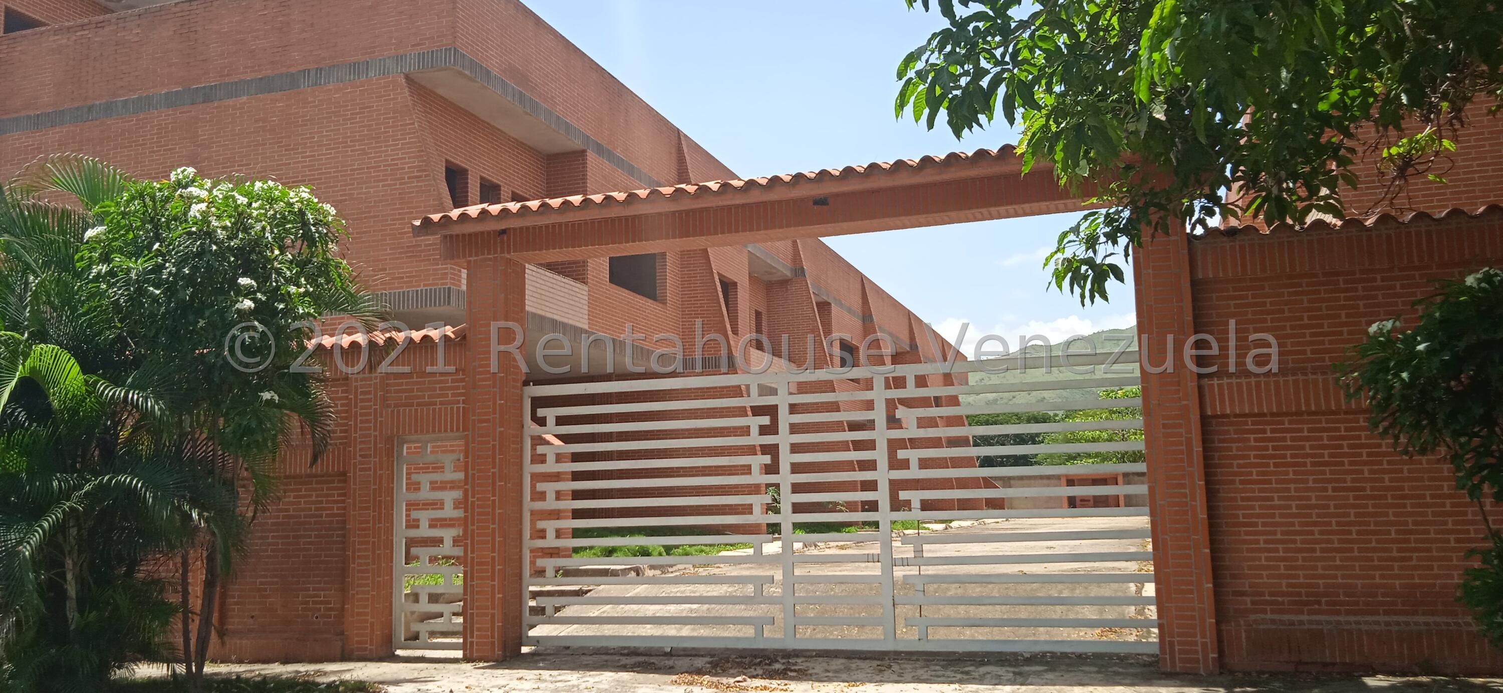Townhouse multinivelado nuevas Guaracarima