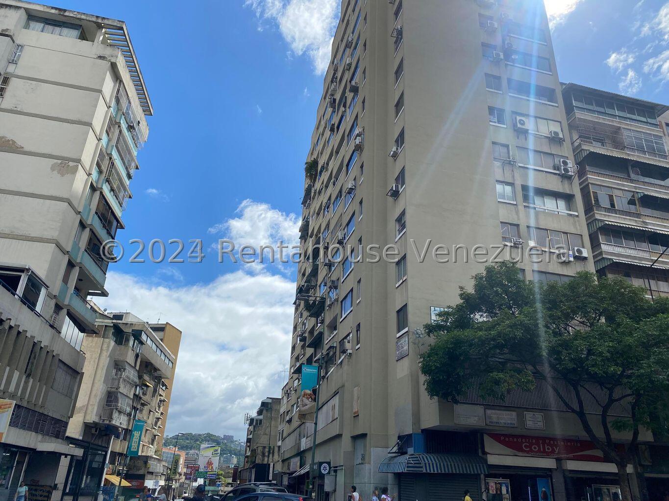 Comercial odontológico equipado con unidad operati