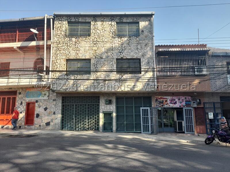 Comercial de 315 m² con excelente ubicación en Mariara