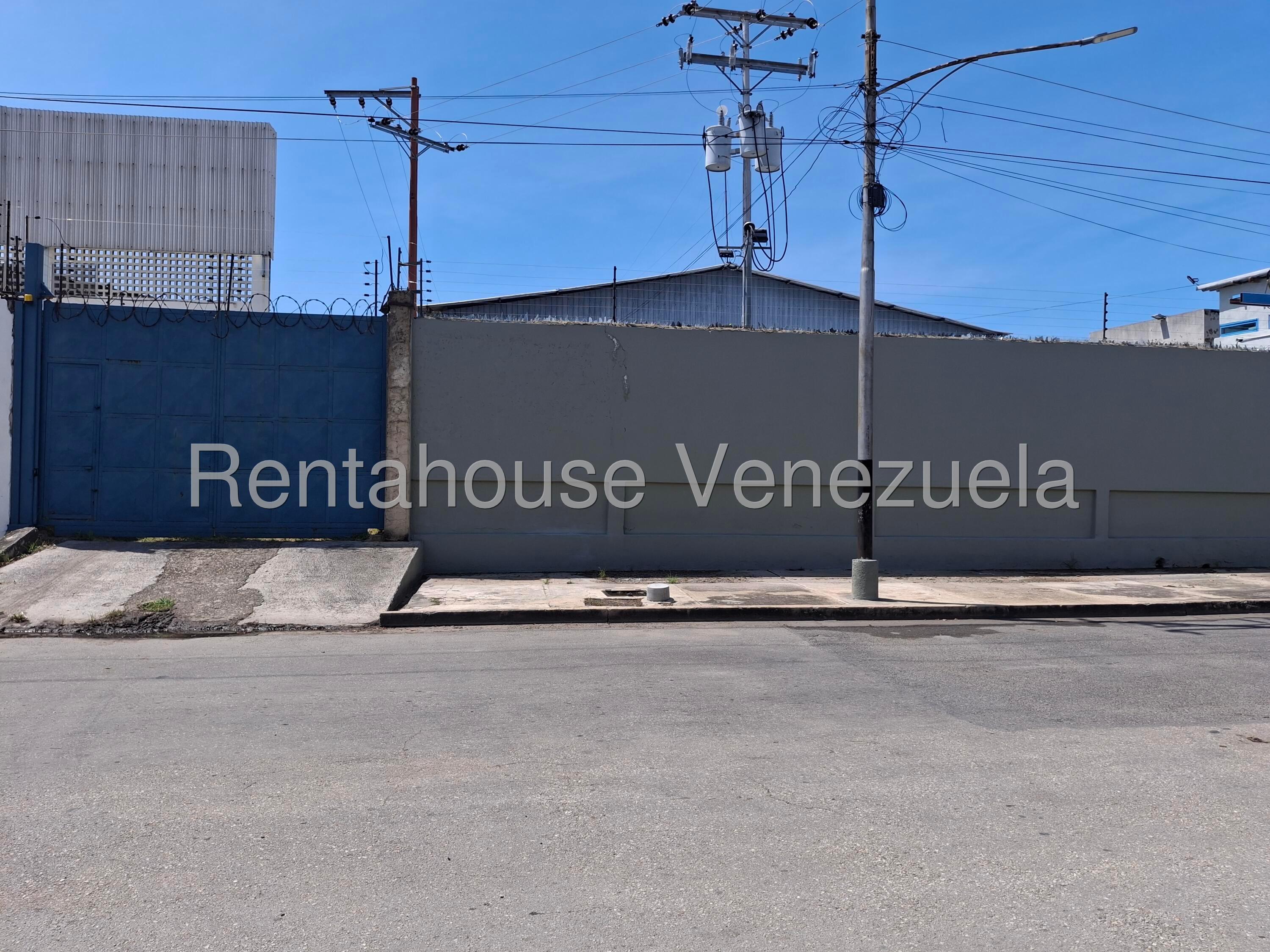 Terreno comercial 3.008 m² cercado en Zona Industrial San Vicente