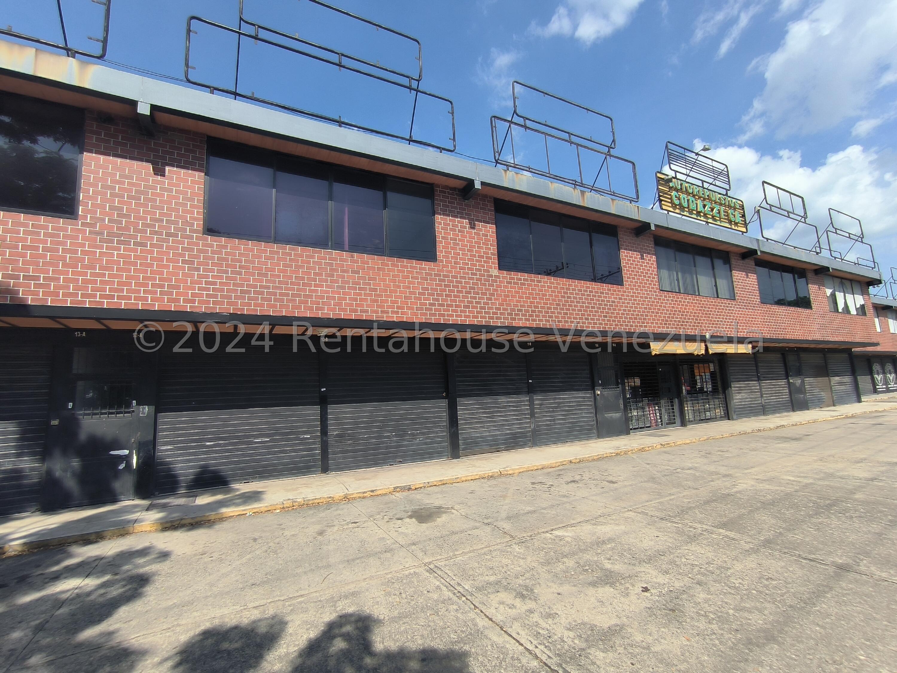 Comercial multifuncional con galpón en La Encrucijada