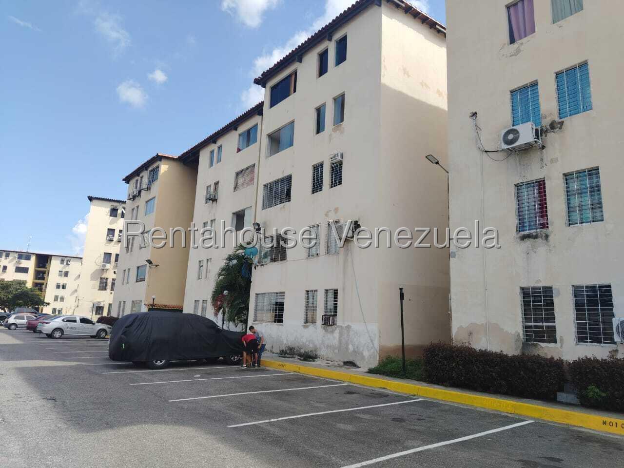 Apartamento planta baja, 3 habitaciones en Paraparal