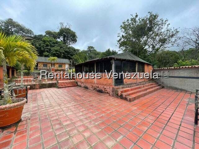 Comercial con vistas únicas y 13 habitaciones en Curimagua