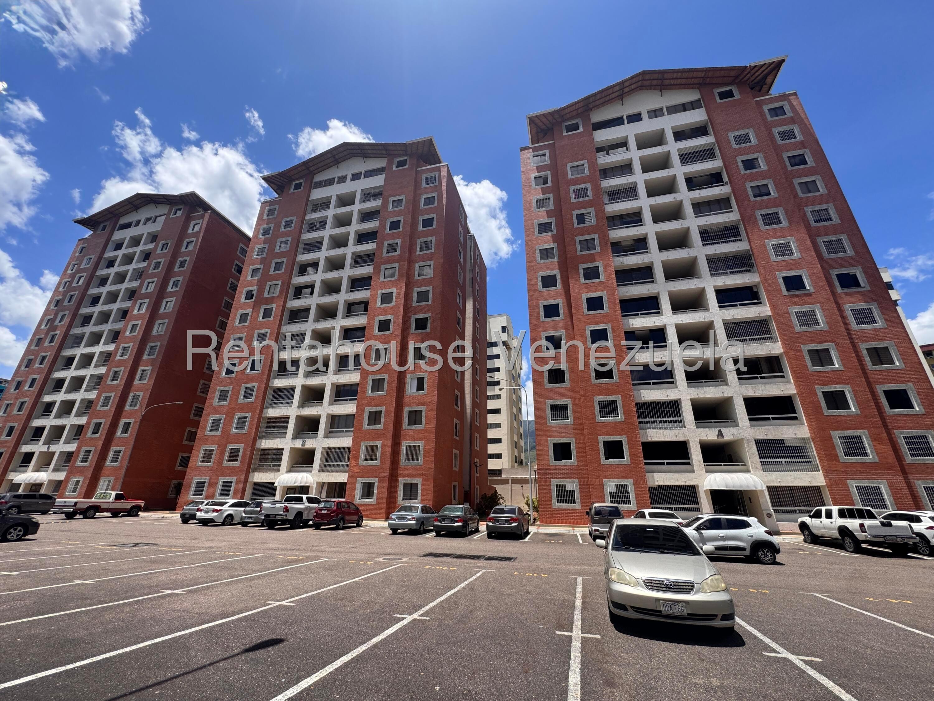 Apartamento 3 habitaciones con baño privado en Pueblo Nuevo