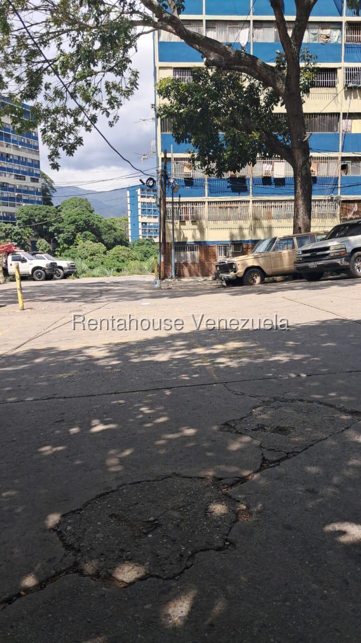 Apartamento 5 hab. céntrico en Lomas de Urdaneta