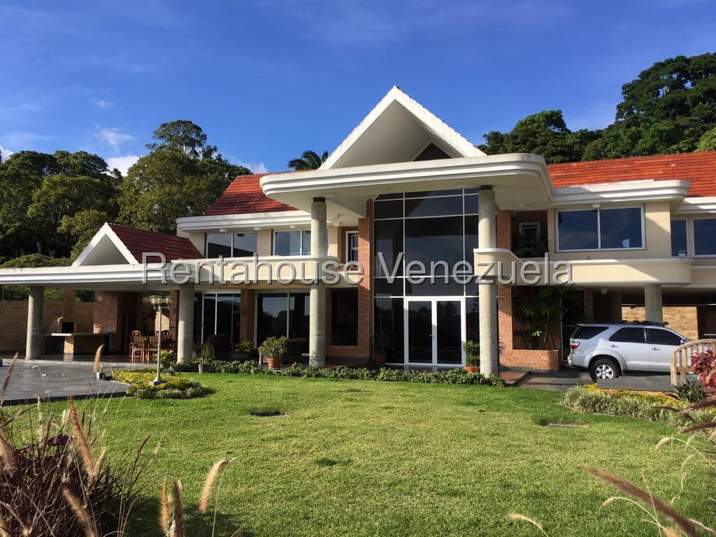 Casa de 6 habitaciones con vista al golf en La Lagunita