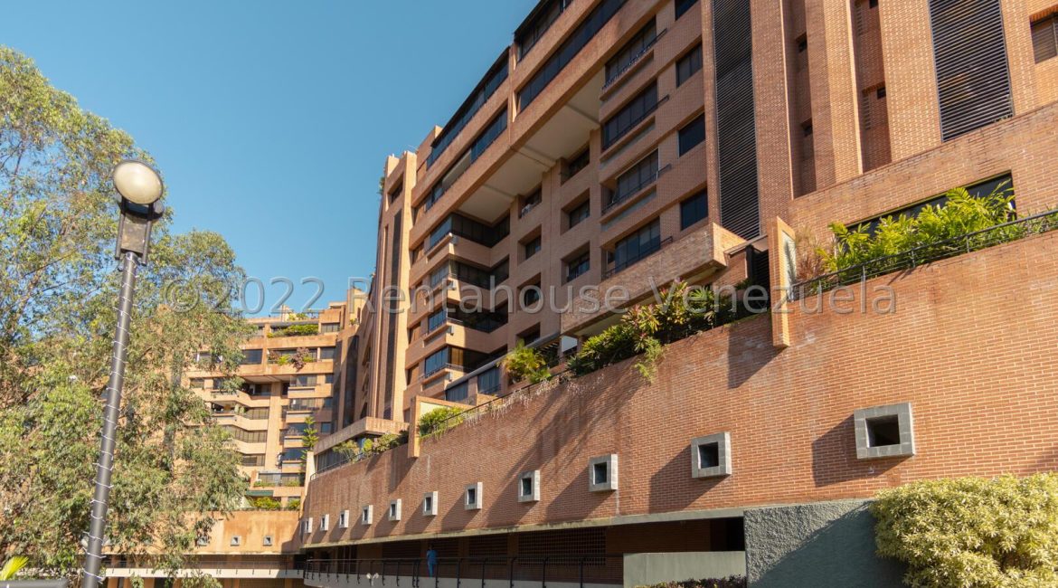 Apartamento PB dúplex con vista al Ávila en La Tahona