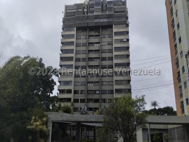 Apartamento remodelado con vista panorámica en El Hatillo