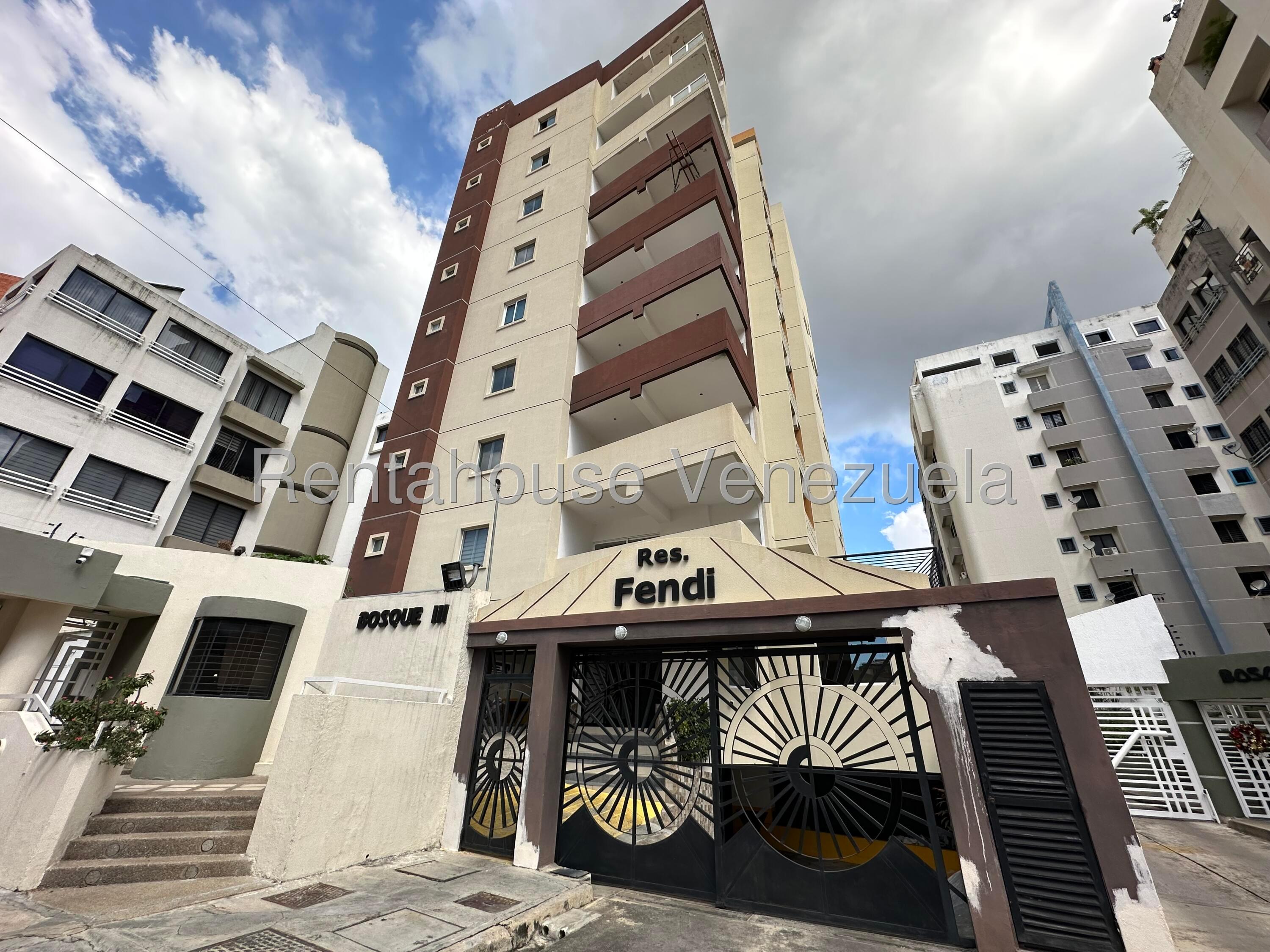 Apartamento remodelado con terraza en El Bosque