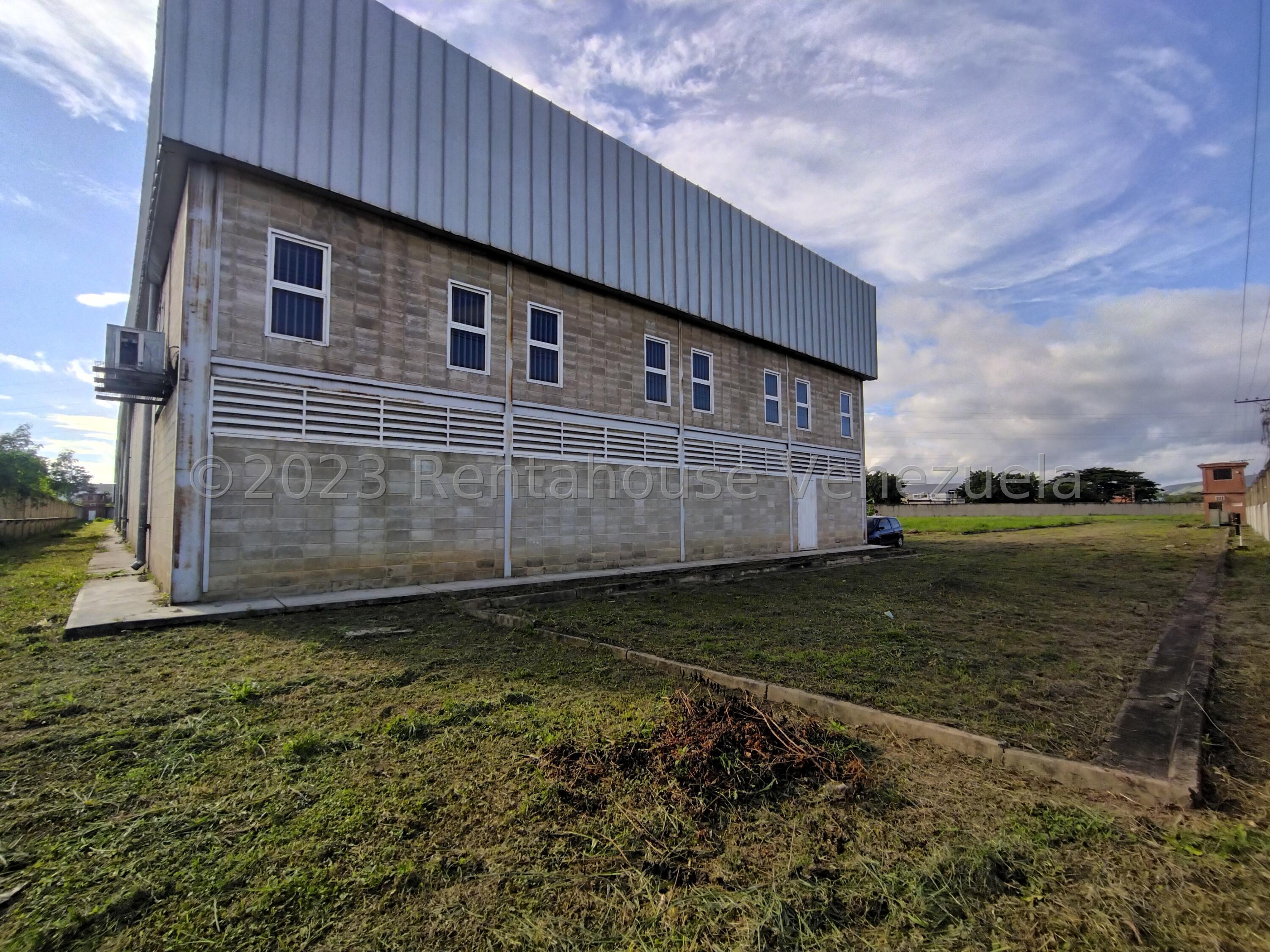 Comercial galpón 3.125 m² Santa Cruz Industrial