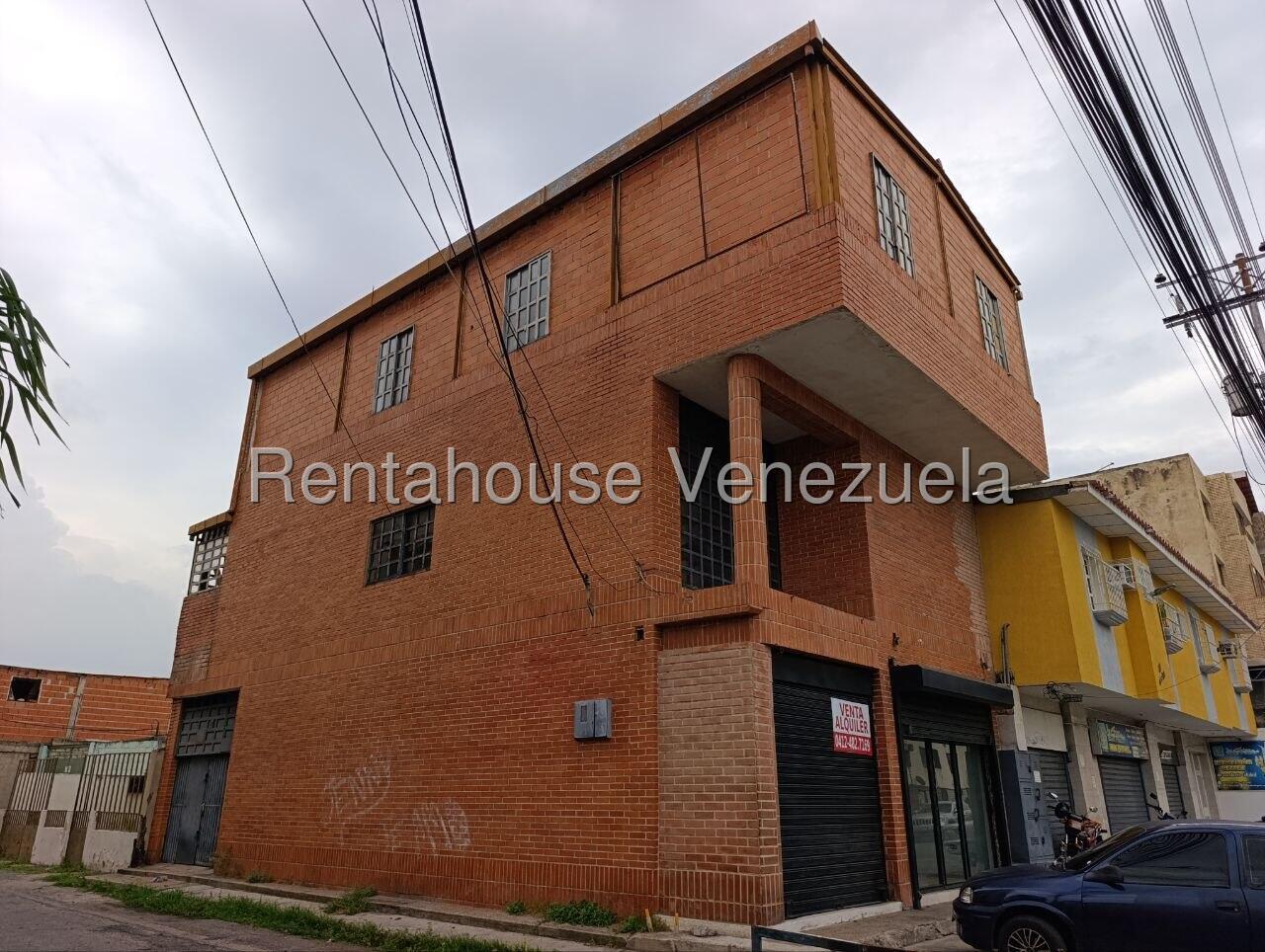 Comercial en edificio de tres pisos, La Barraca