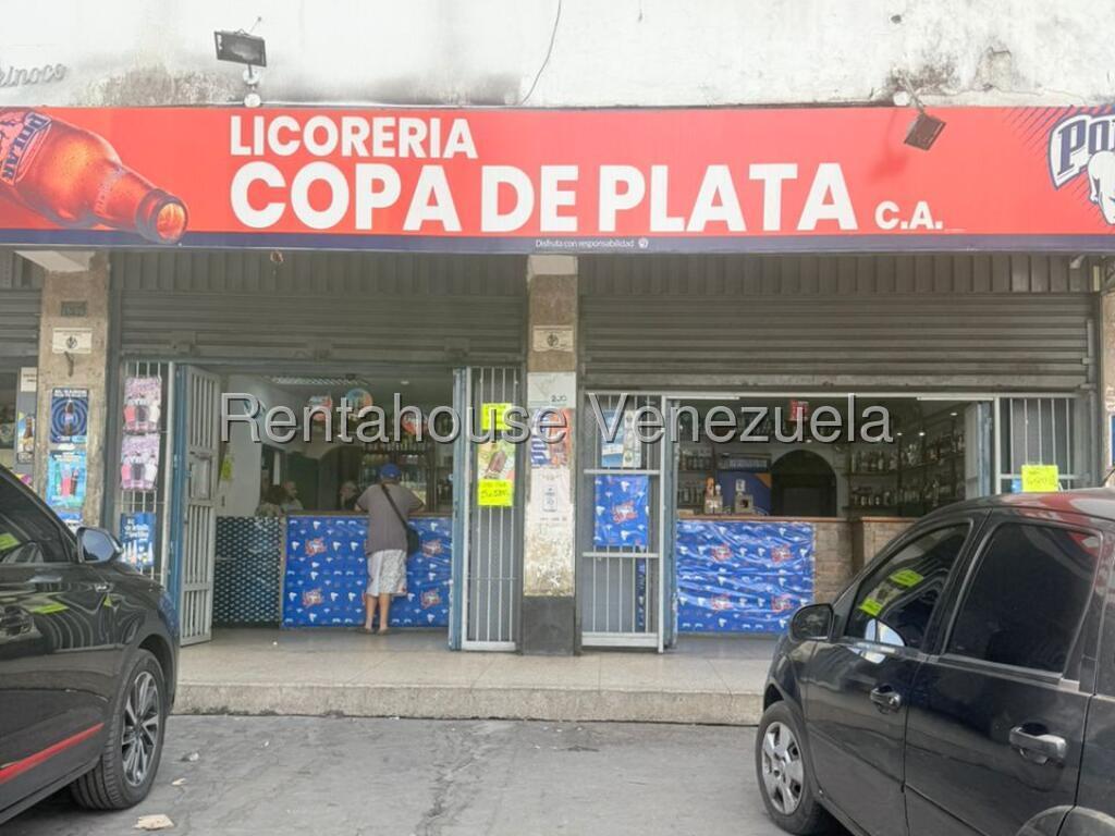 Negocios y Empresas licorería operativa en Santa Rosalia