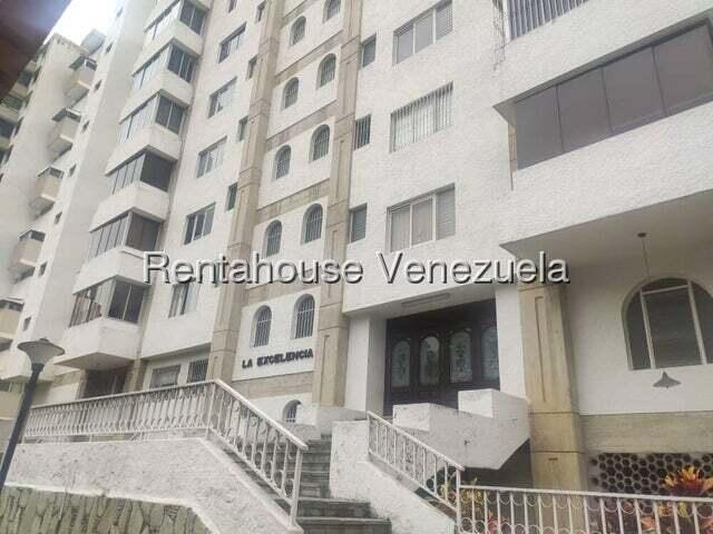 Apartamento amoblado con vista en Santa Paula