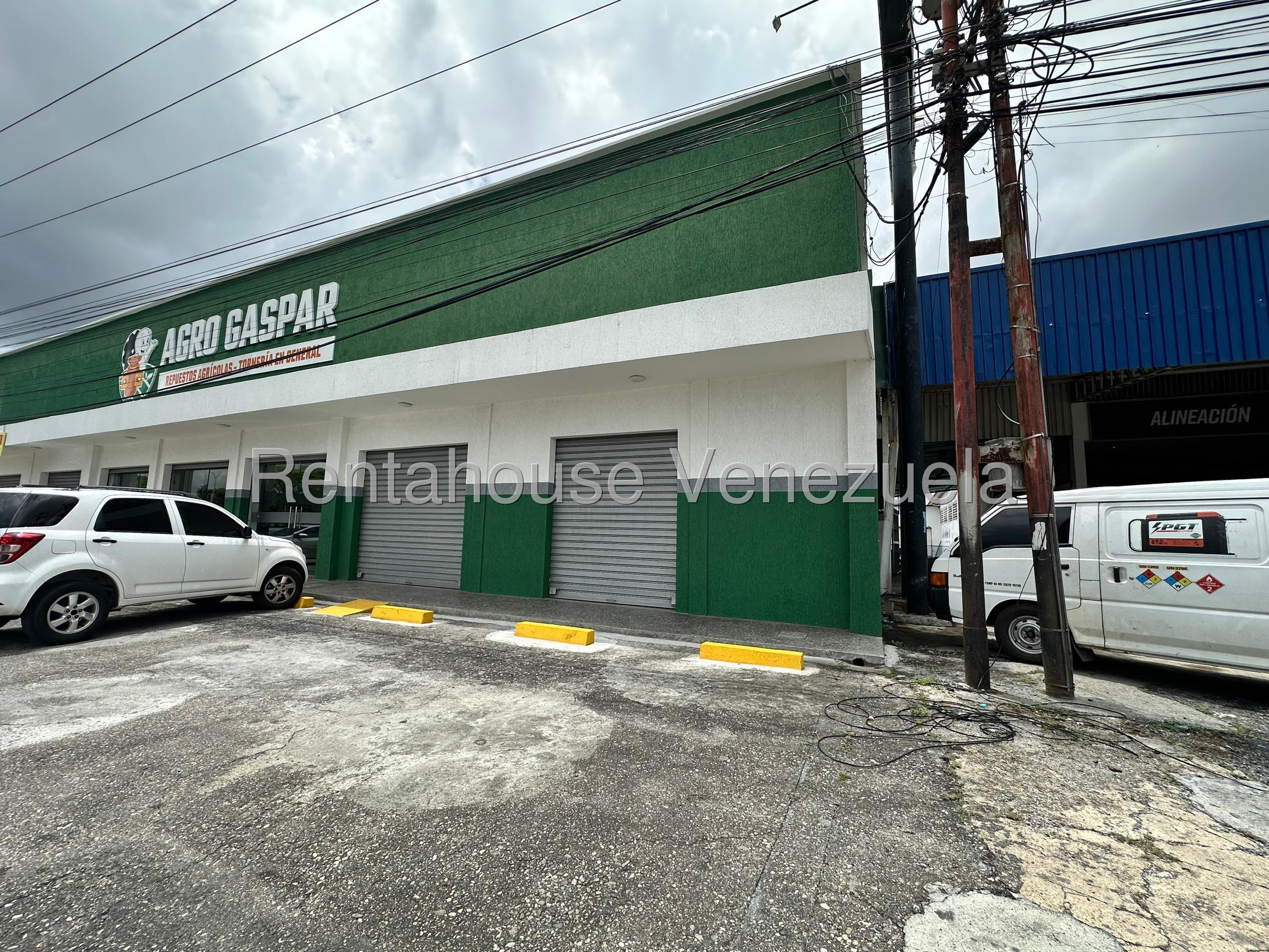 Comercial amplio en perfecto estado, alto flujo vehicular Araure