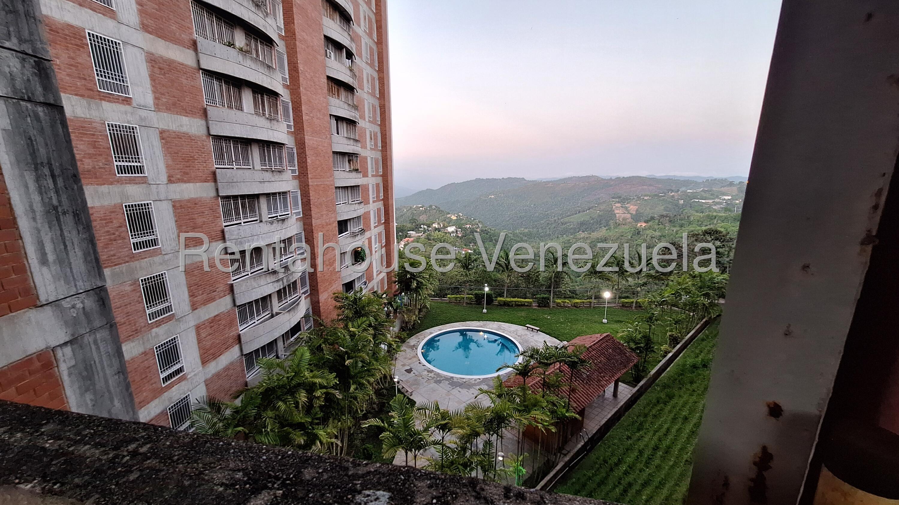 Apartamento remodelado con vista al Ávila en Miravila