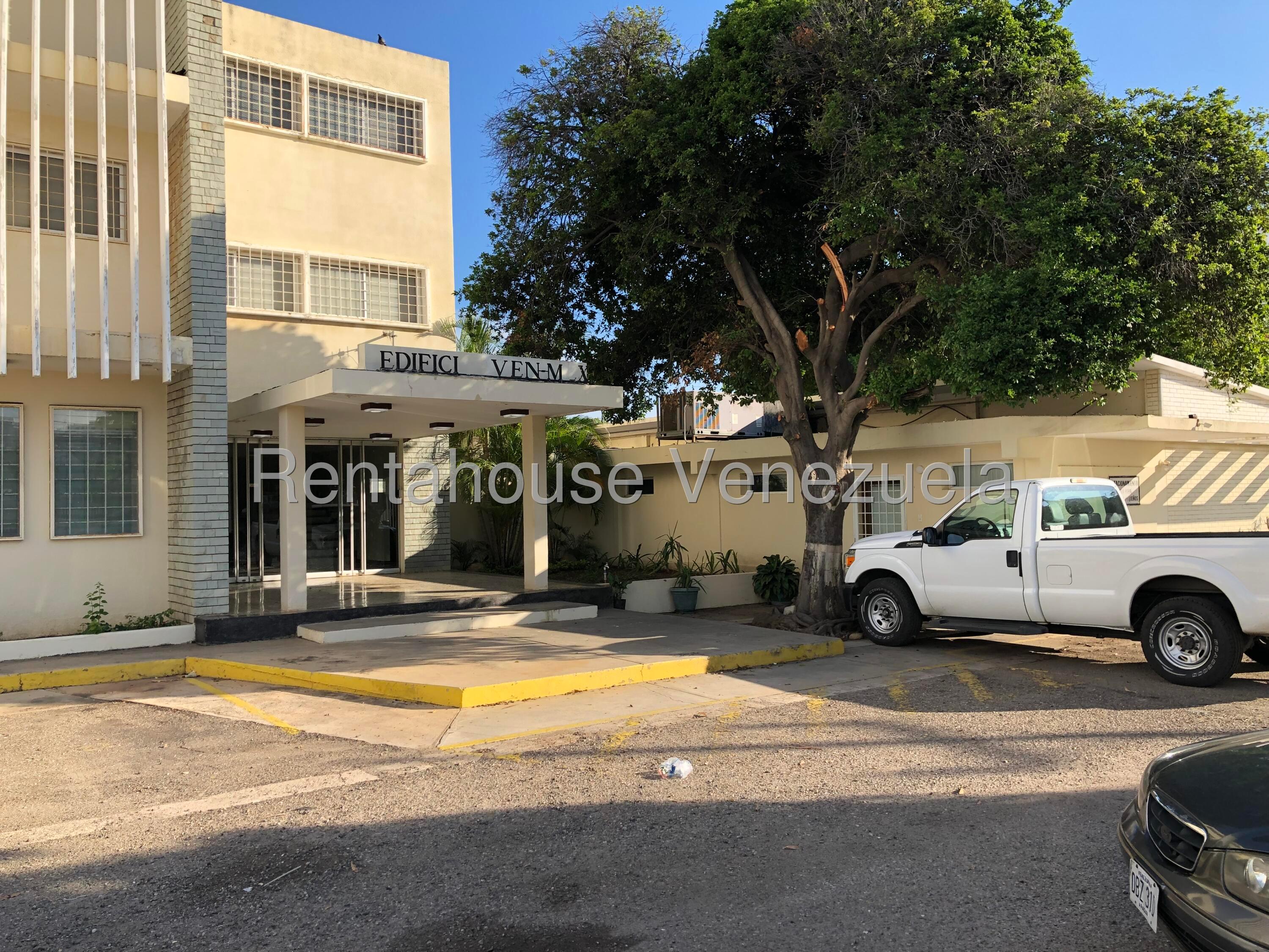 Comercial amoblado con 4 oficinas en El Milagro