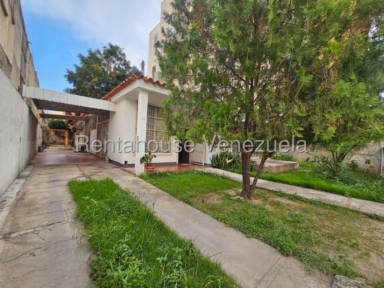 Casa en un nivel para remodelar en El Bosque