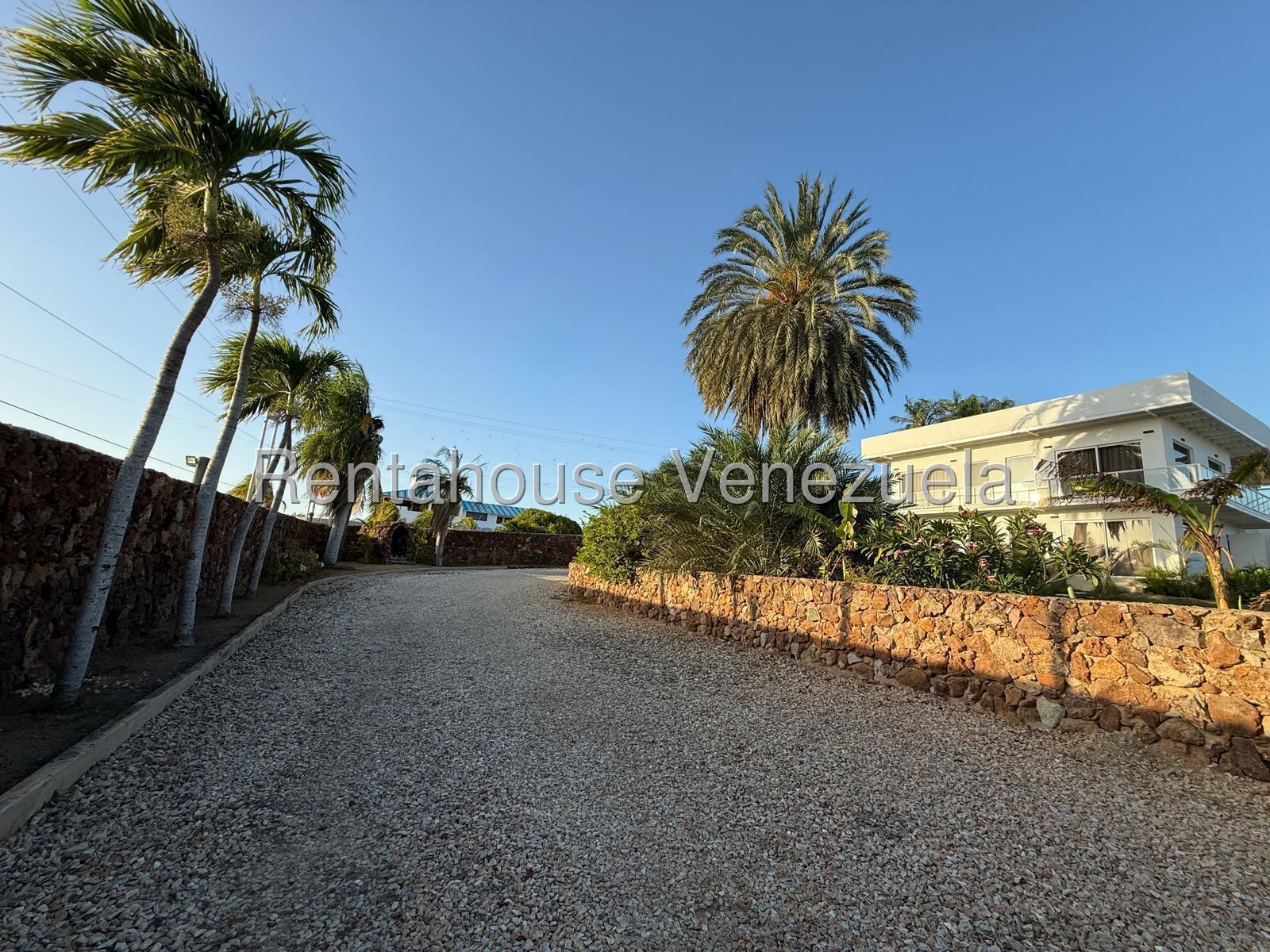 Terreno 9.400 m² con potencial de posada en El Yaque
