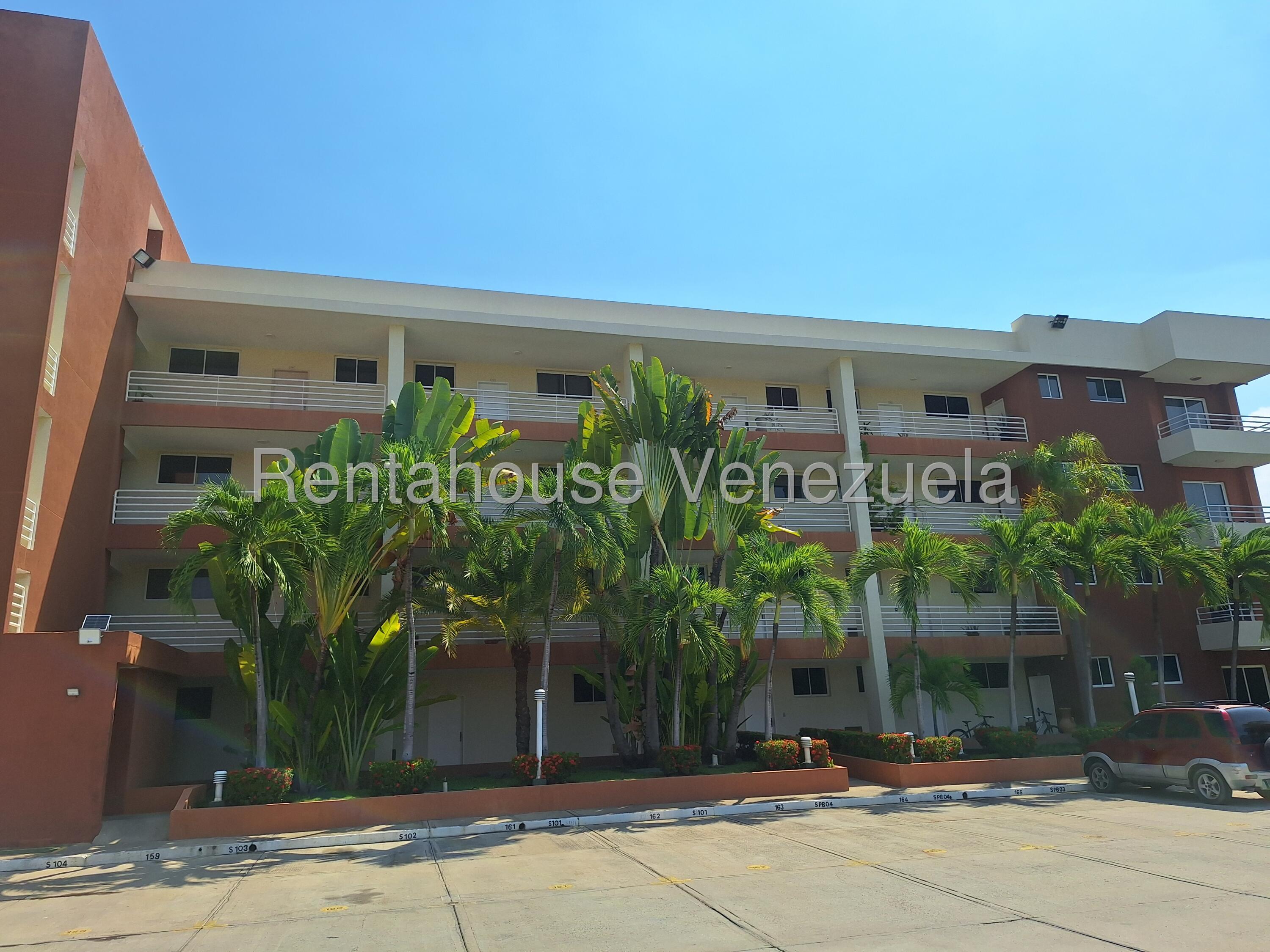 Apartamento remodelado con vista al canal en El Morro