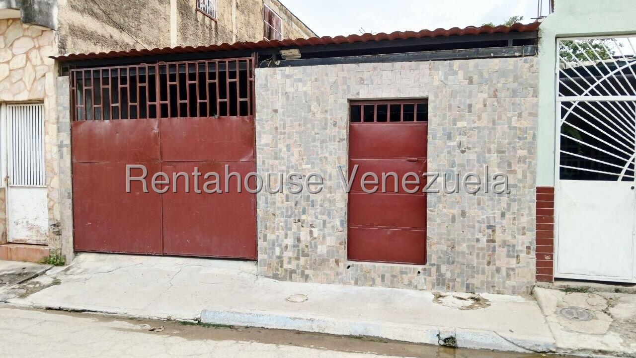 Casa de 3 habitaciones en La Morita I, acceso principal