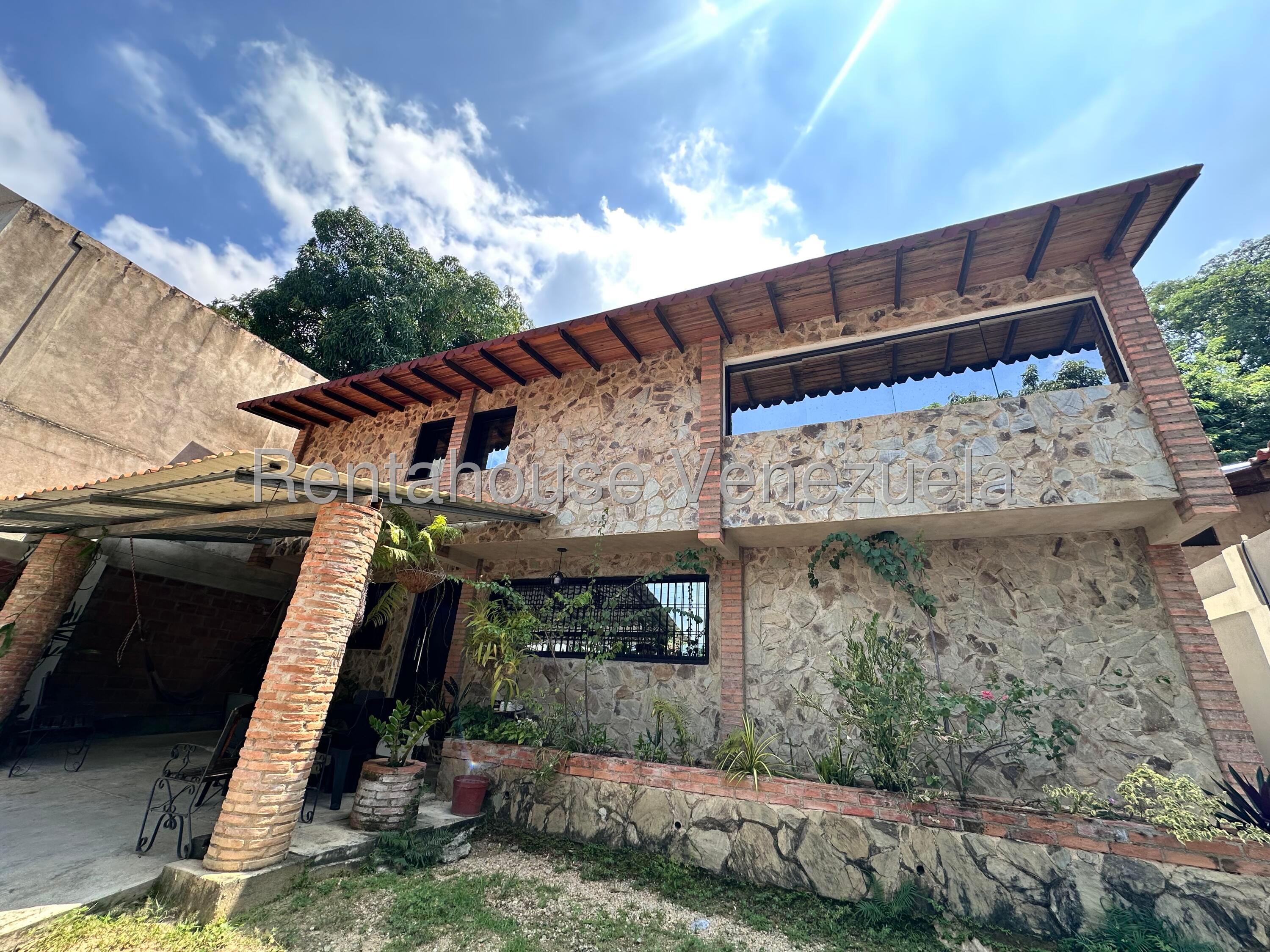 Casa moderna 3 habitaciones El Limón Maracay