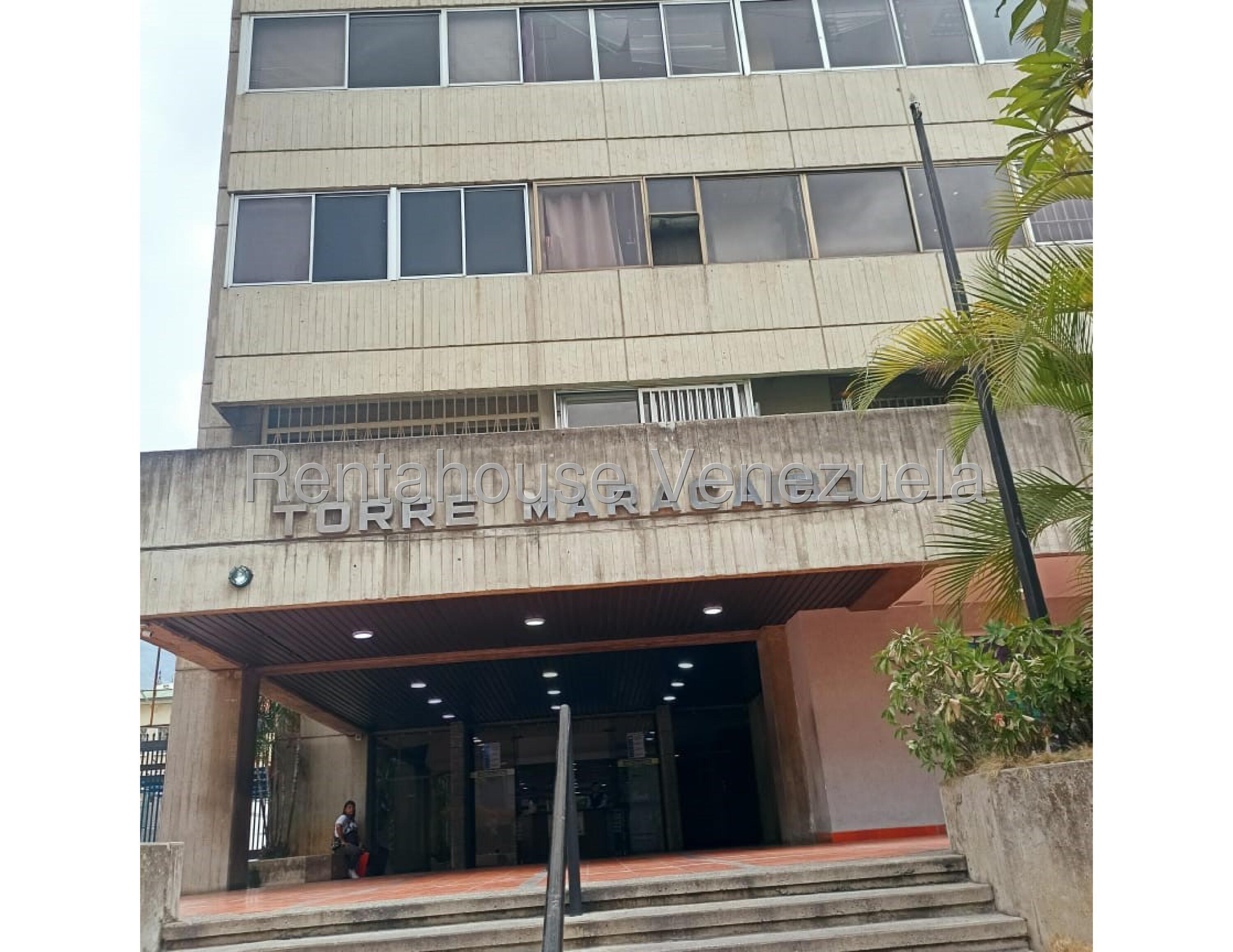 Comercial amoblado con vista al Ávila en La Campiña