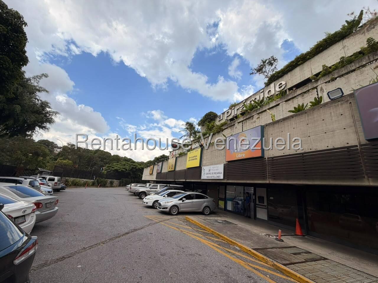 Local Comercial en CC, Prados del Este