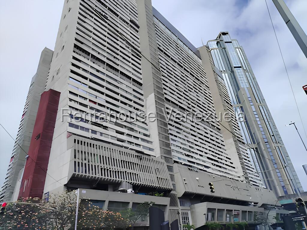 Apartamento duplex remodelado con excelente luz en Parque Central