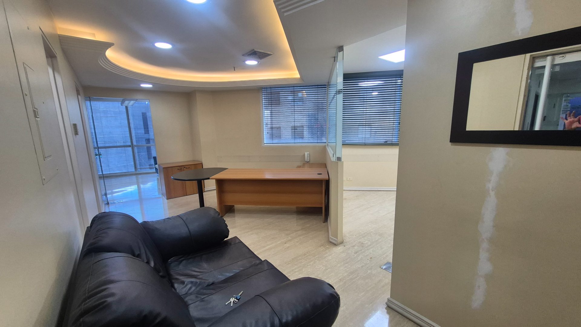 Oficina amoblada en El Rosal, Caracas