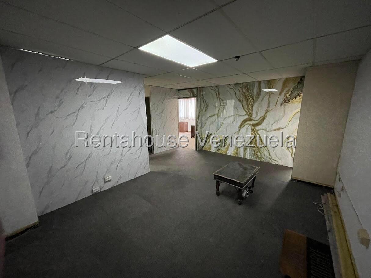 Comercial remodelable con cinco espacios en La Candelaria