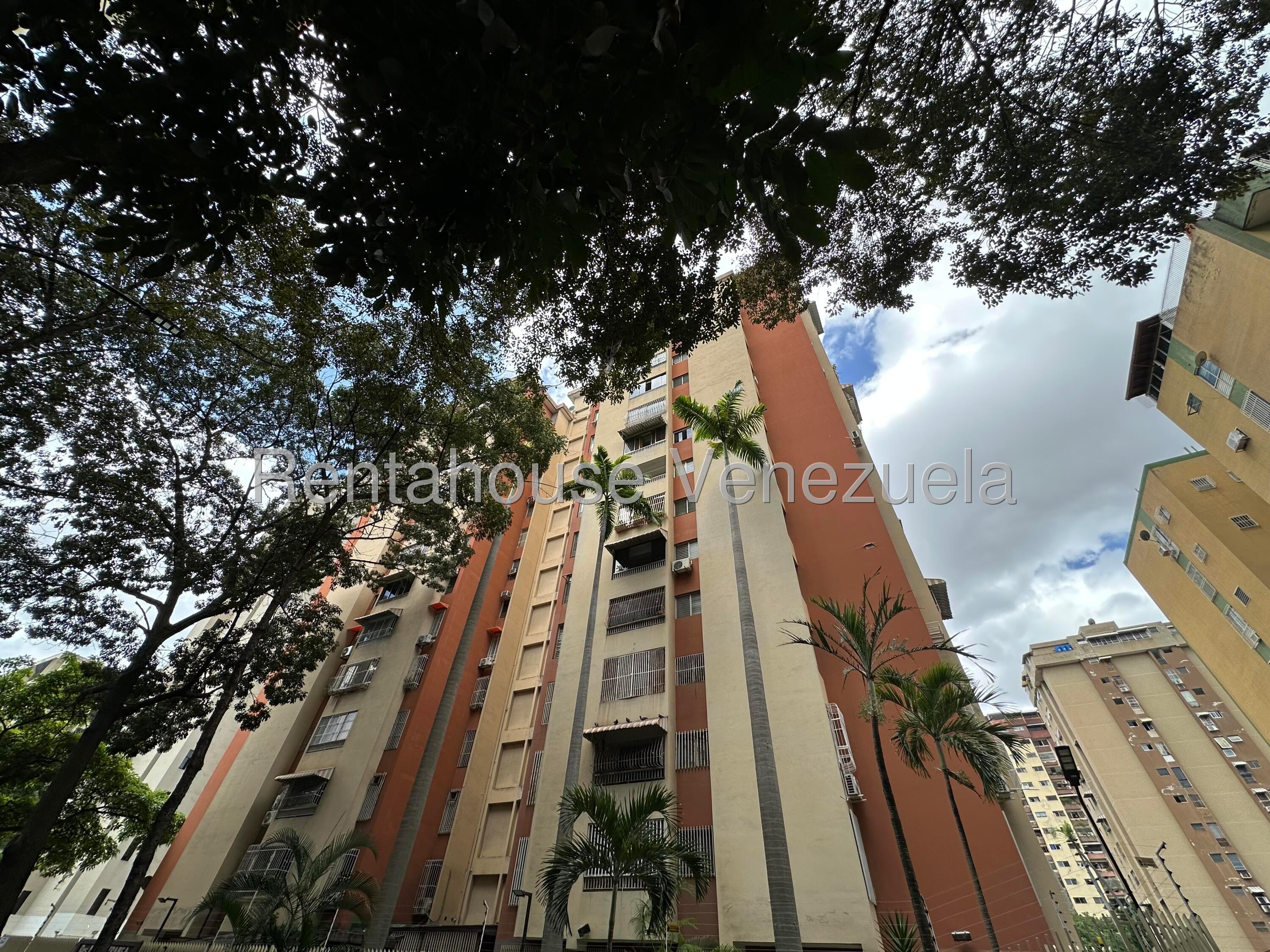Alquiler Apartamento remodelado amoblado en La Urbina