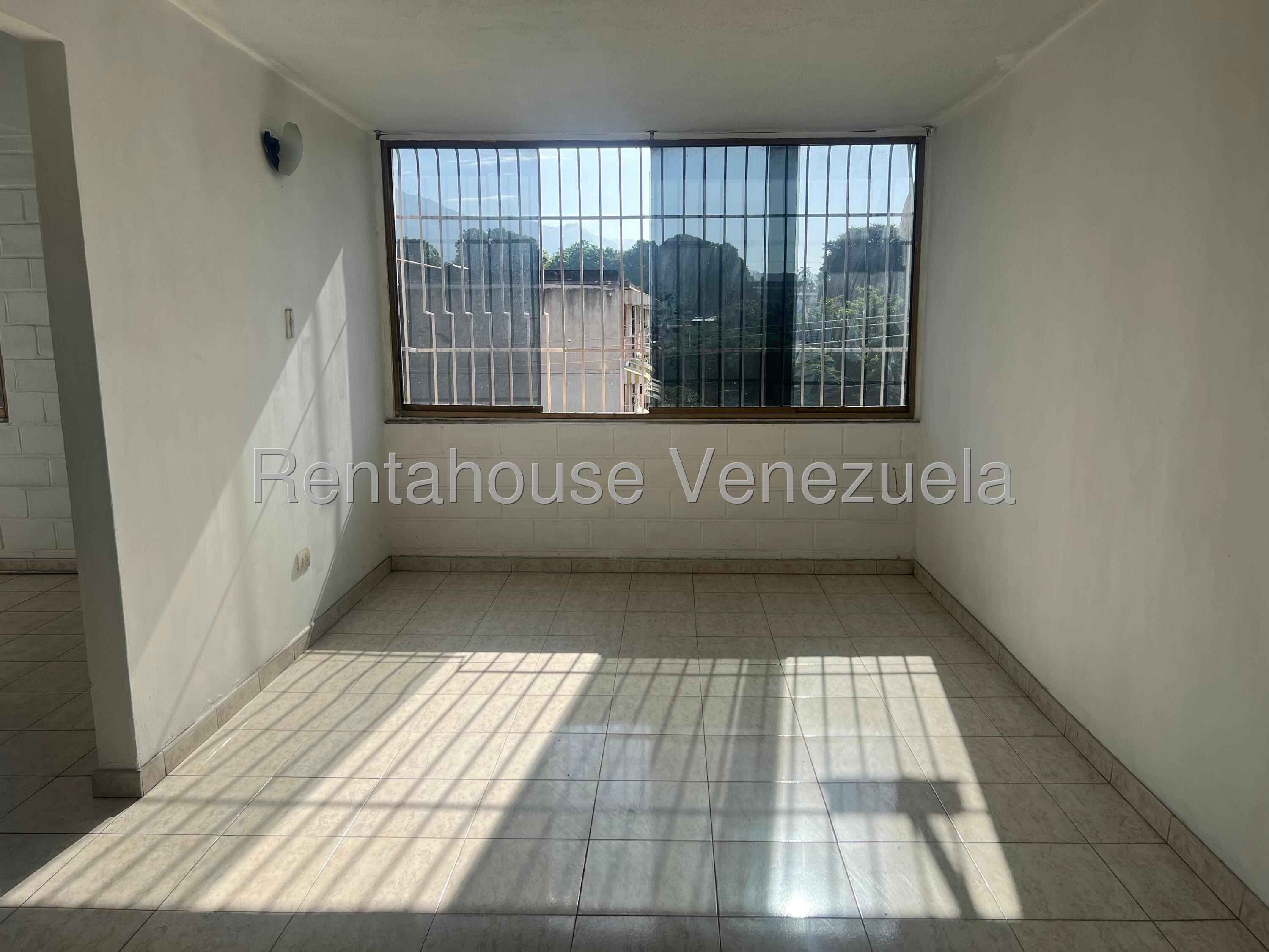 Apartamento funcional con 3 habitaciones en El Castillejo