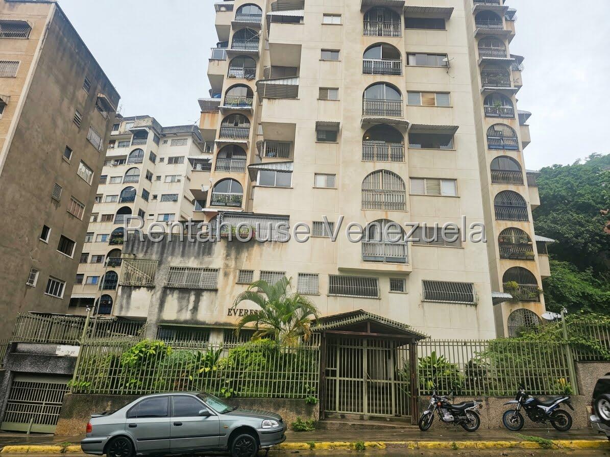 Apartamento en primer piso con terraza en Santa Monica