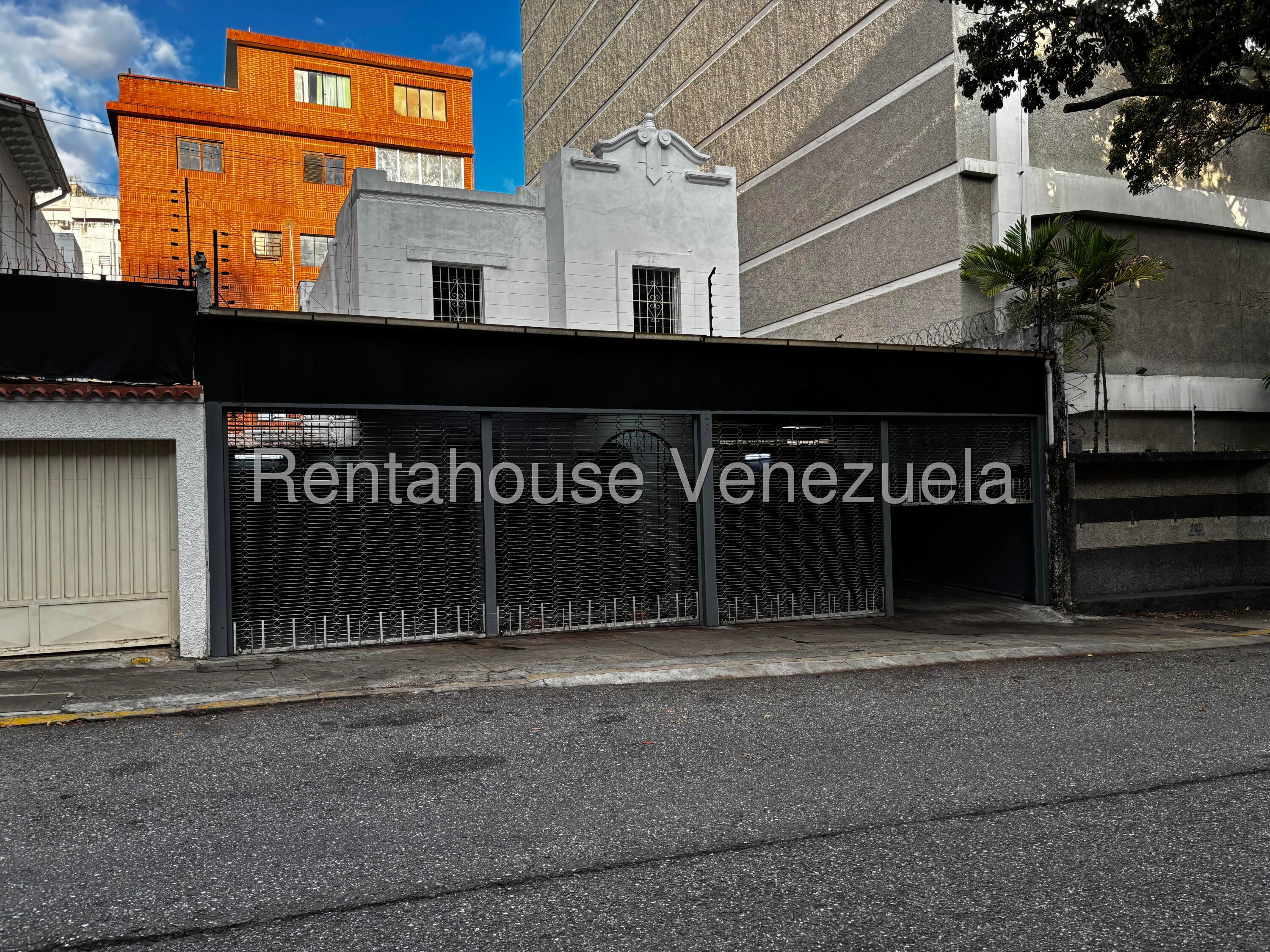 Taller Mecanico Comercial operativo en Los Caobos, 371 m²