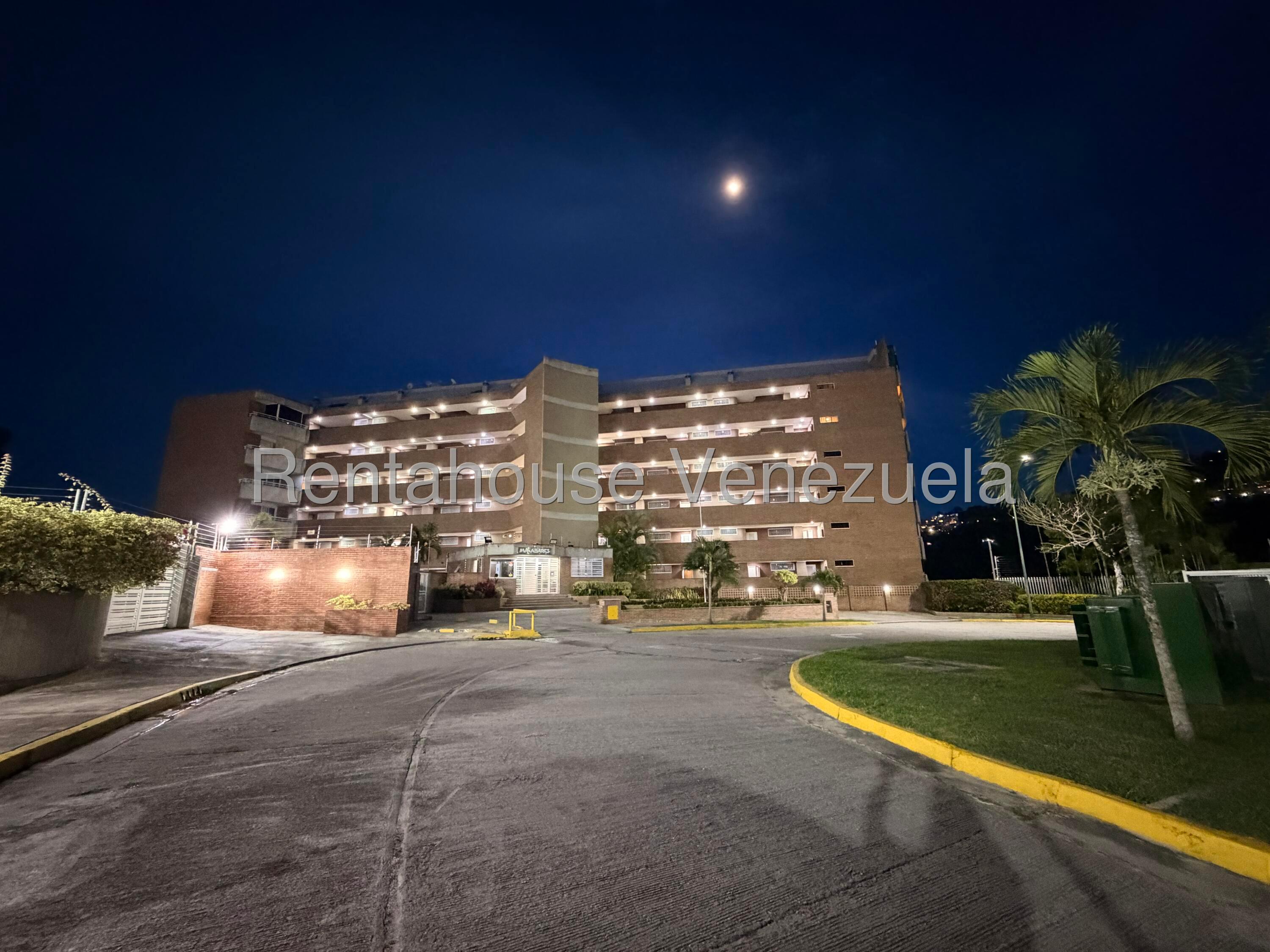 Apartamento amplio con acabados de lujo en Lomas del Sol