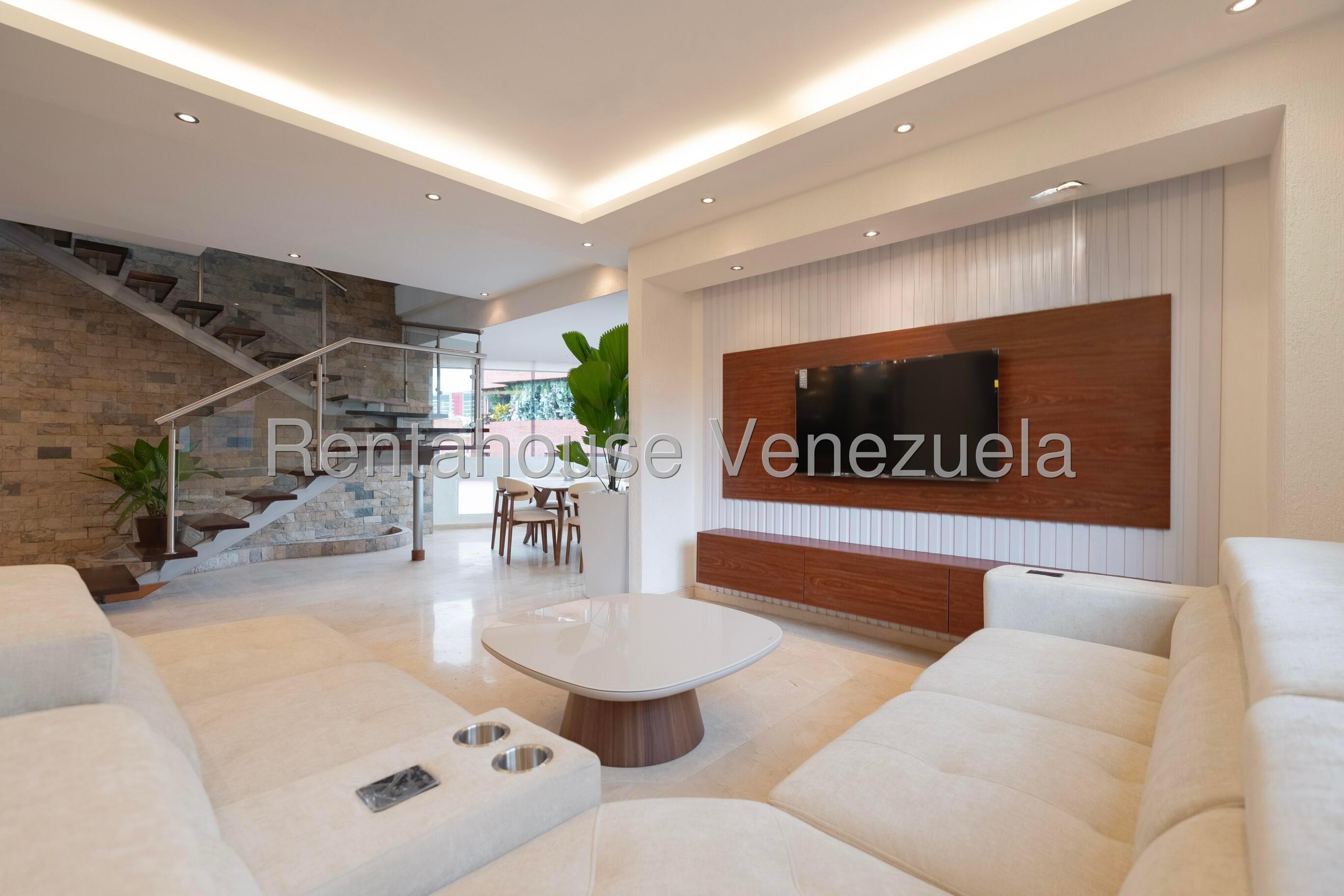 Apartamento penthouse con terraza privada en Campo Alegre