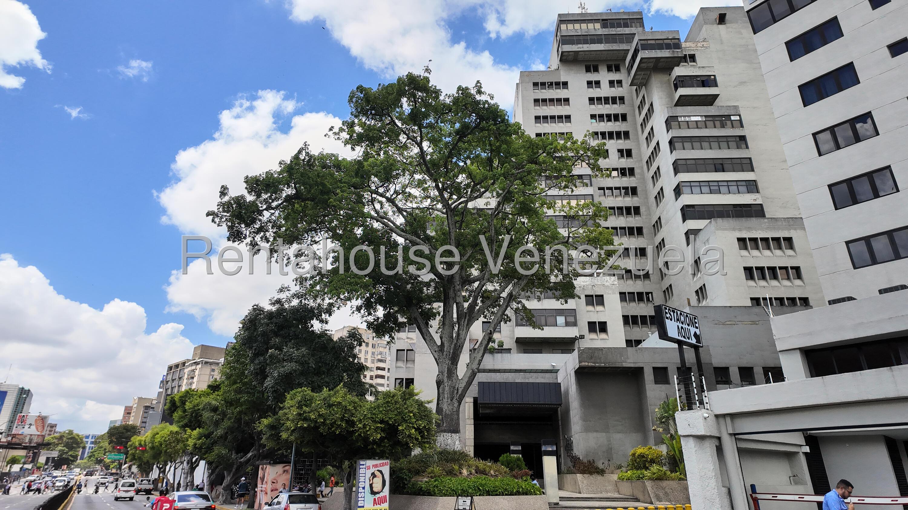 Comercial con vista al Ávila en Chacao