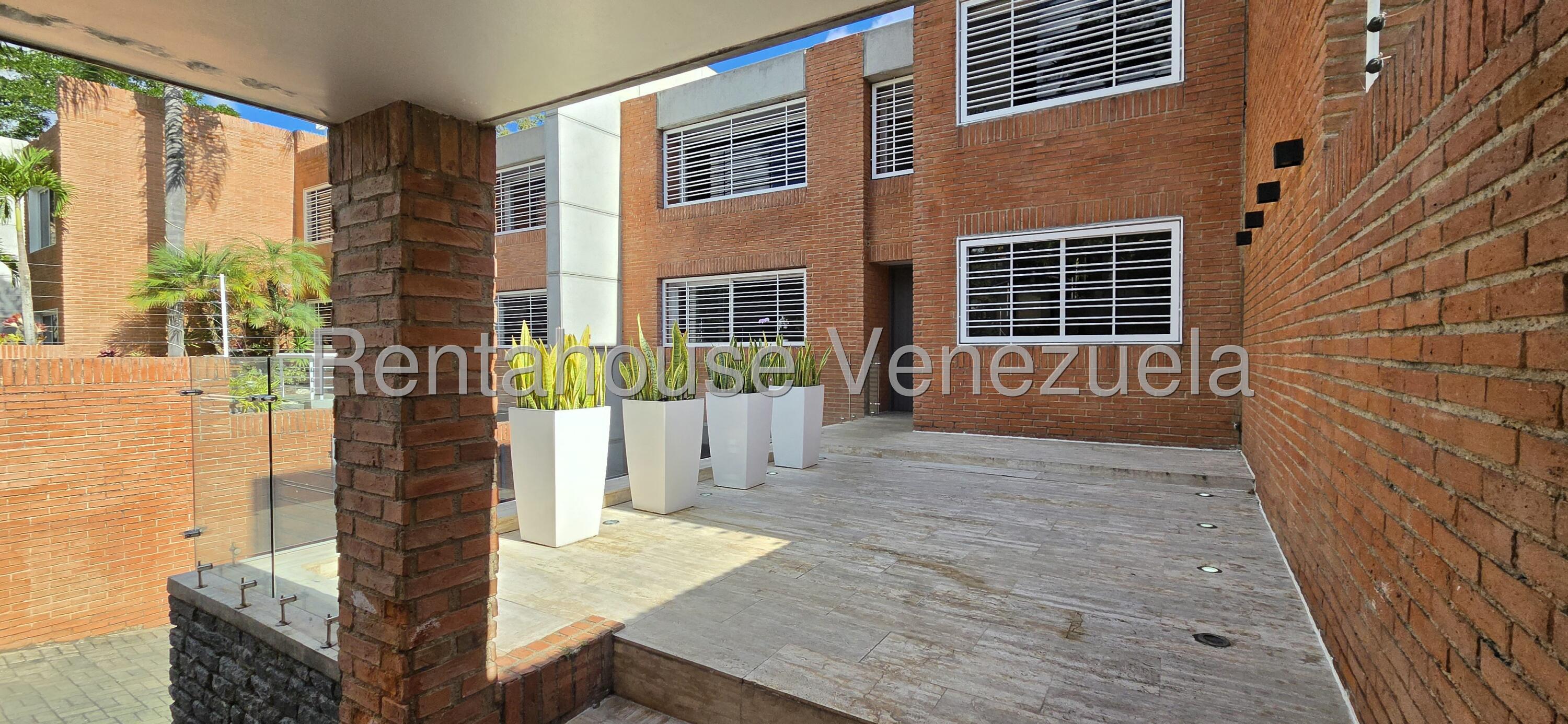 Casa de lujo con terraza amplia en La Lagunita Country Club