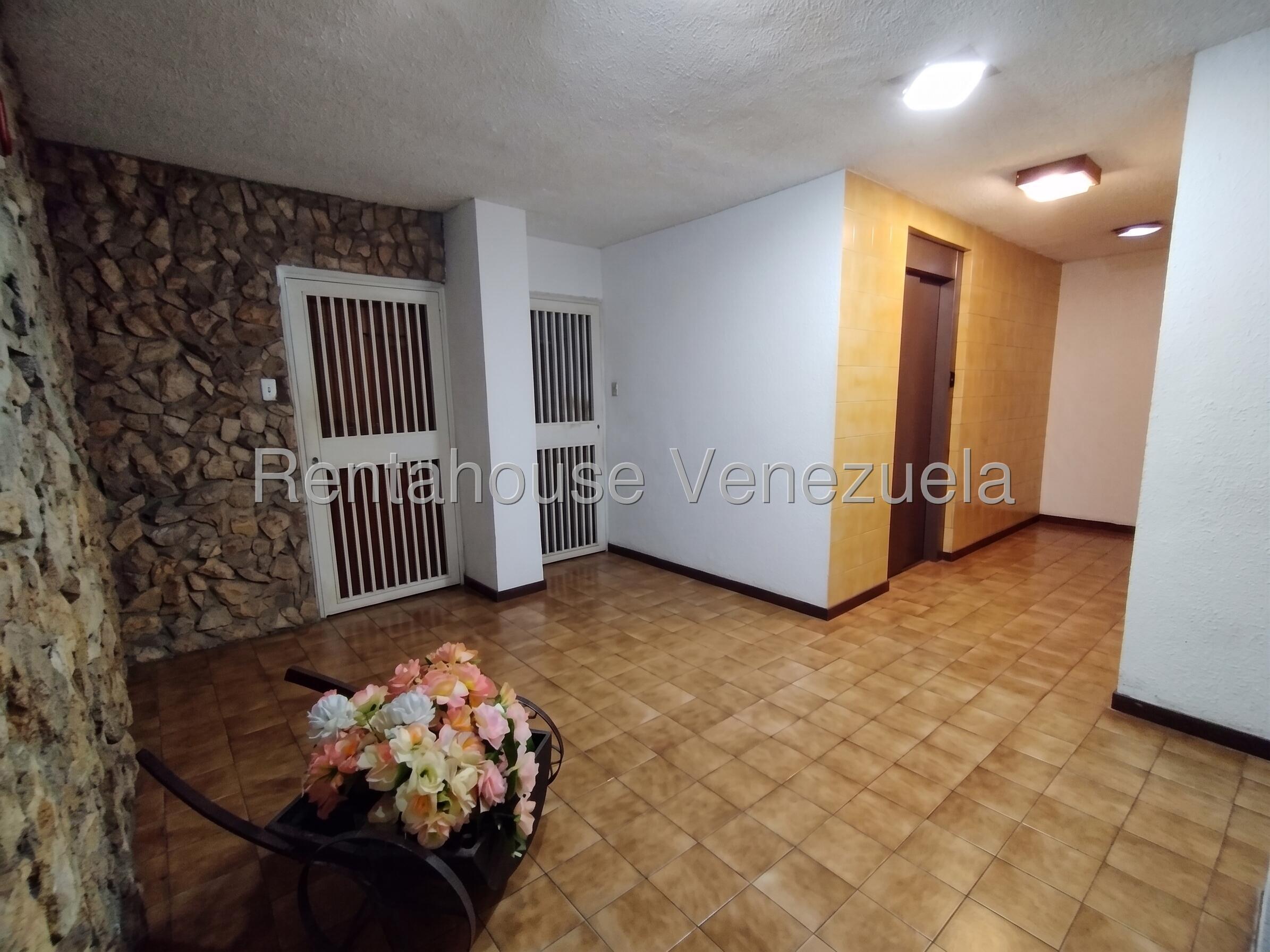 Apartamento iluminado 2 hab en Monterrey, Baruta