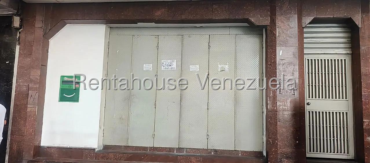 Comercial a pie de calle en Parque Central, Caracas