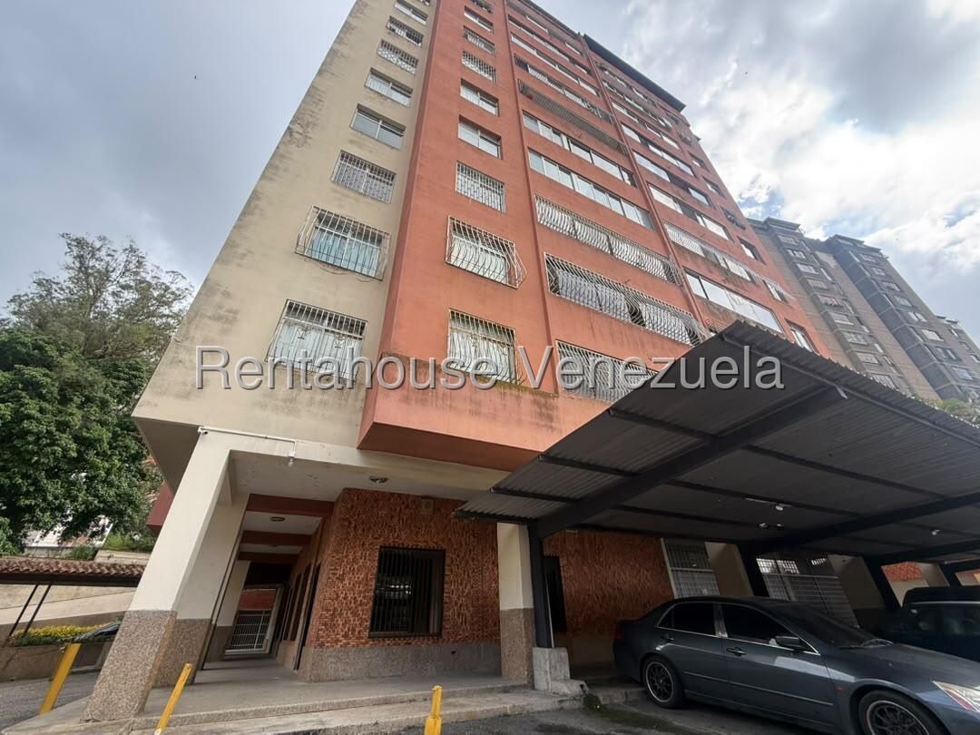 Comercial en planta baja con depósito en Las Salias