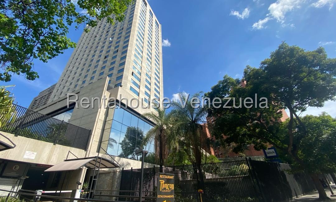 Alquiler oficina Comercial amoblada y equipada en Prados del Este