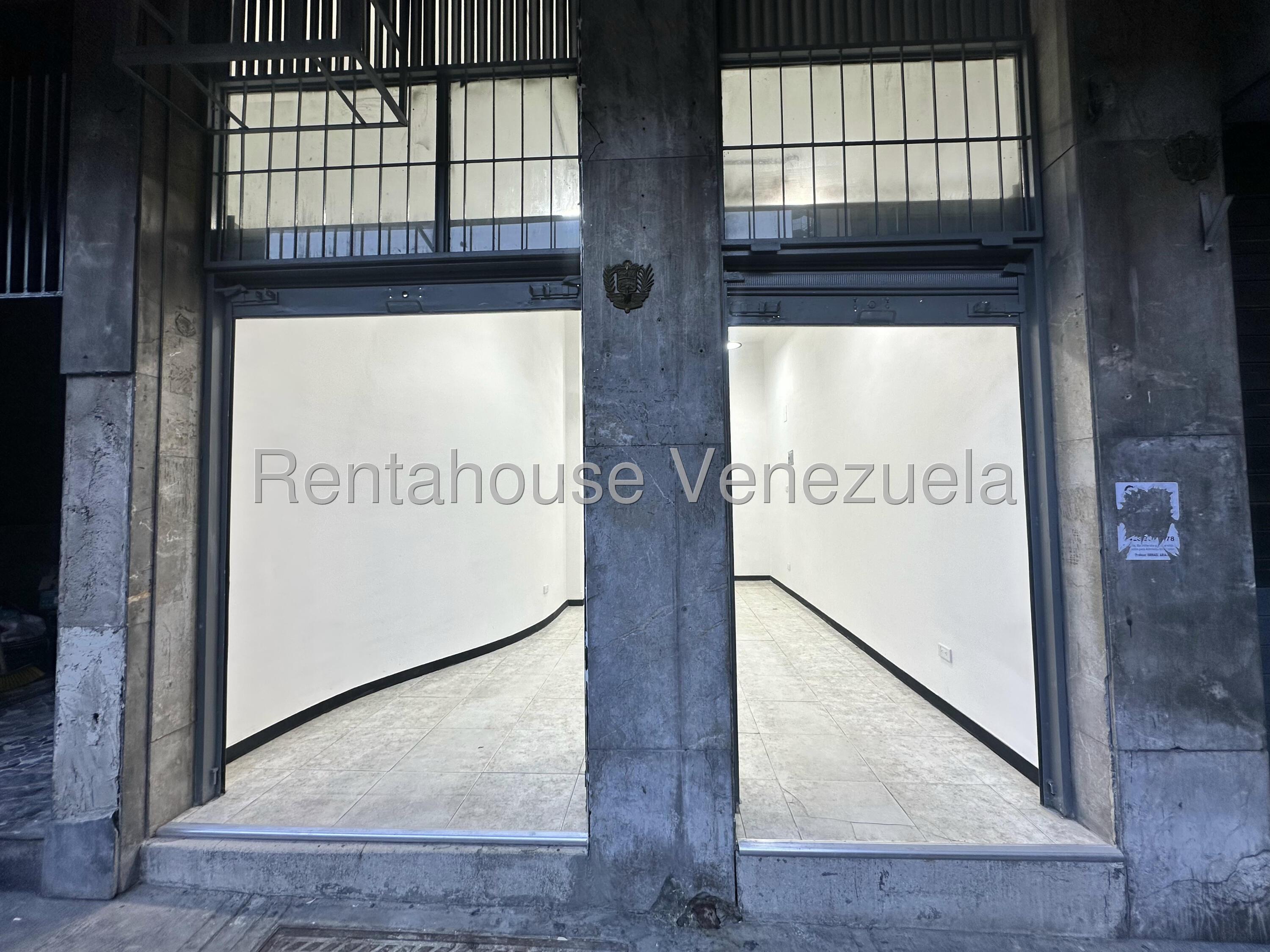 Comercial remodelado a pie de calle en Chacao