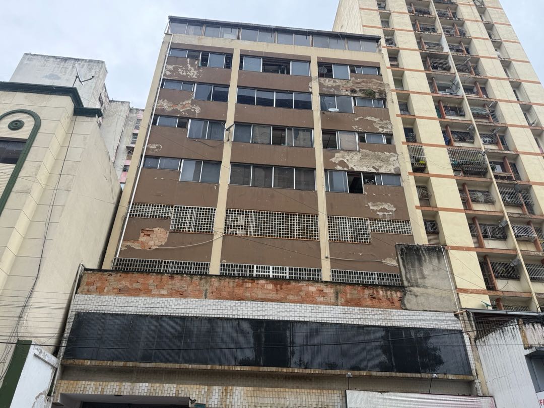 En alquiler oficina 275m Av Fuerzas Armadas.Libertador.Caracas